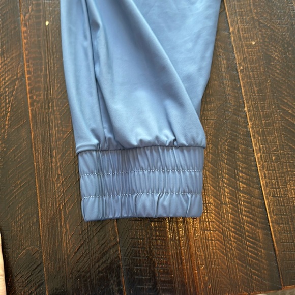 Balance Athletica Cargo Joggers - Picture 2 of 3